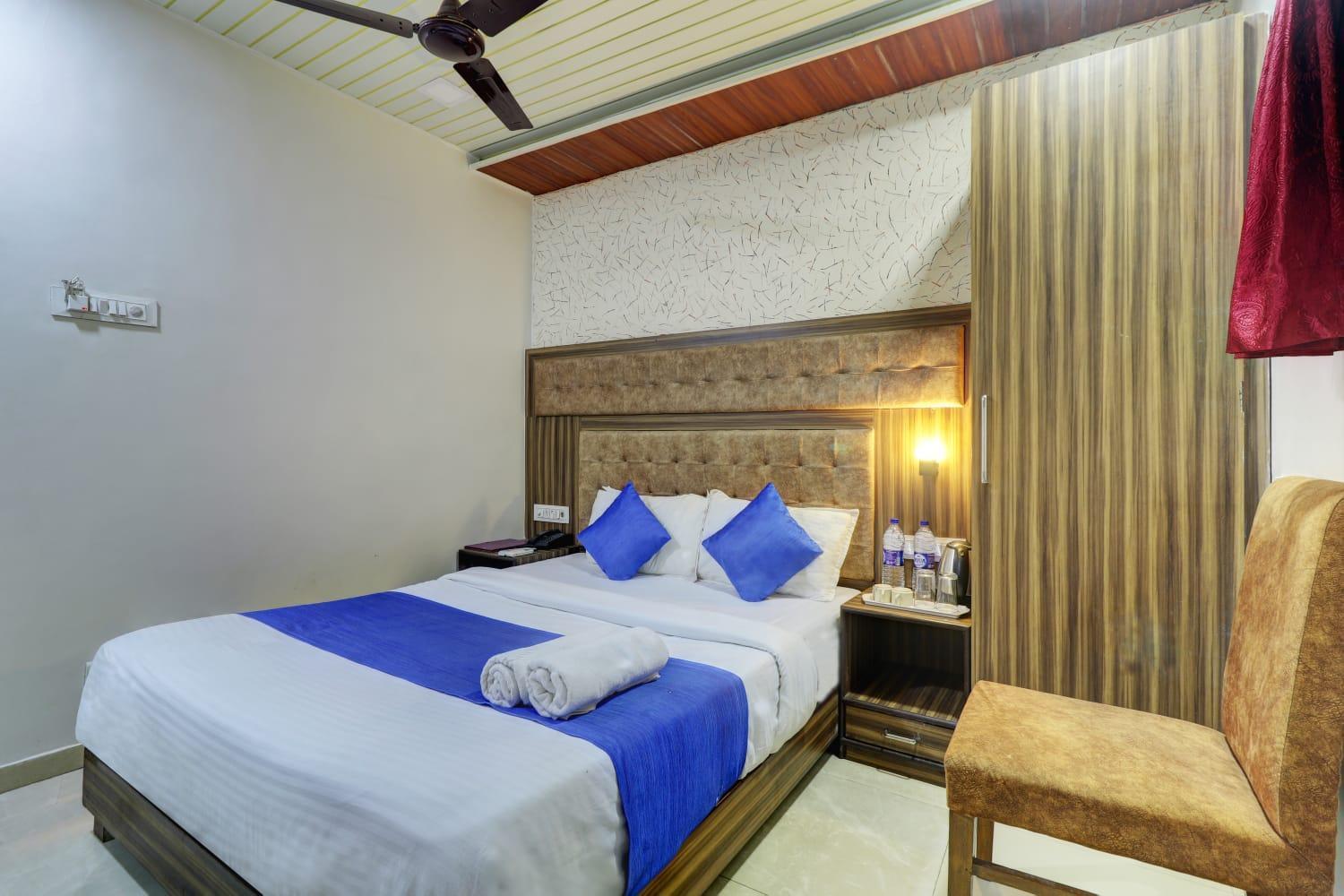 Hotel New Blue Sapphire Residency Мумбаи Экстерьер фото
