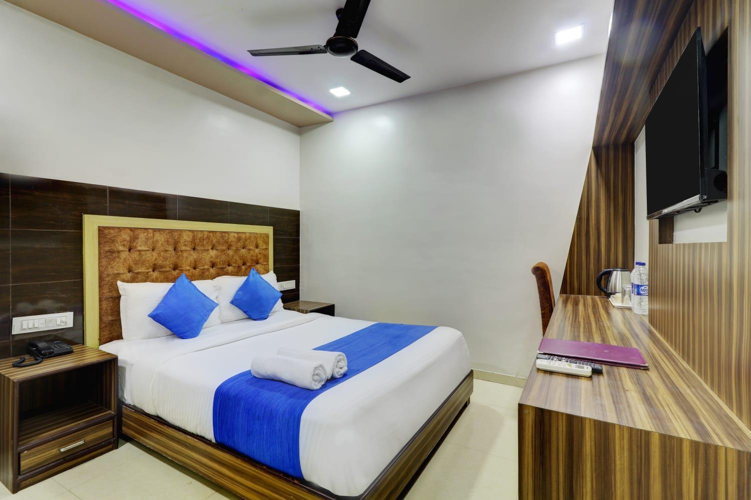 Hotel New Blue Sapphire Residency Мумбаи Экстерьер фото