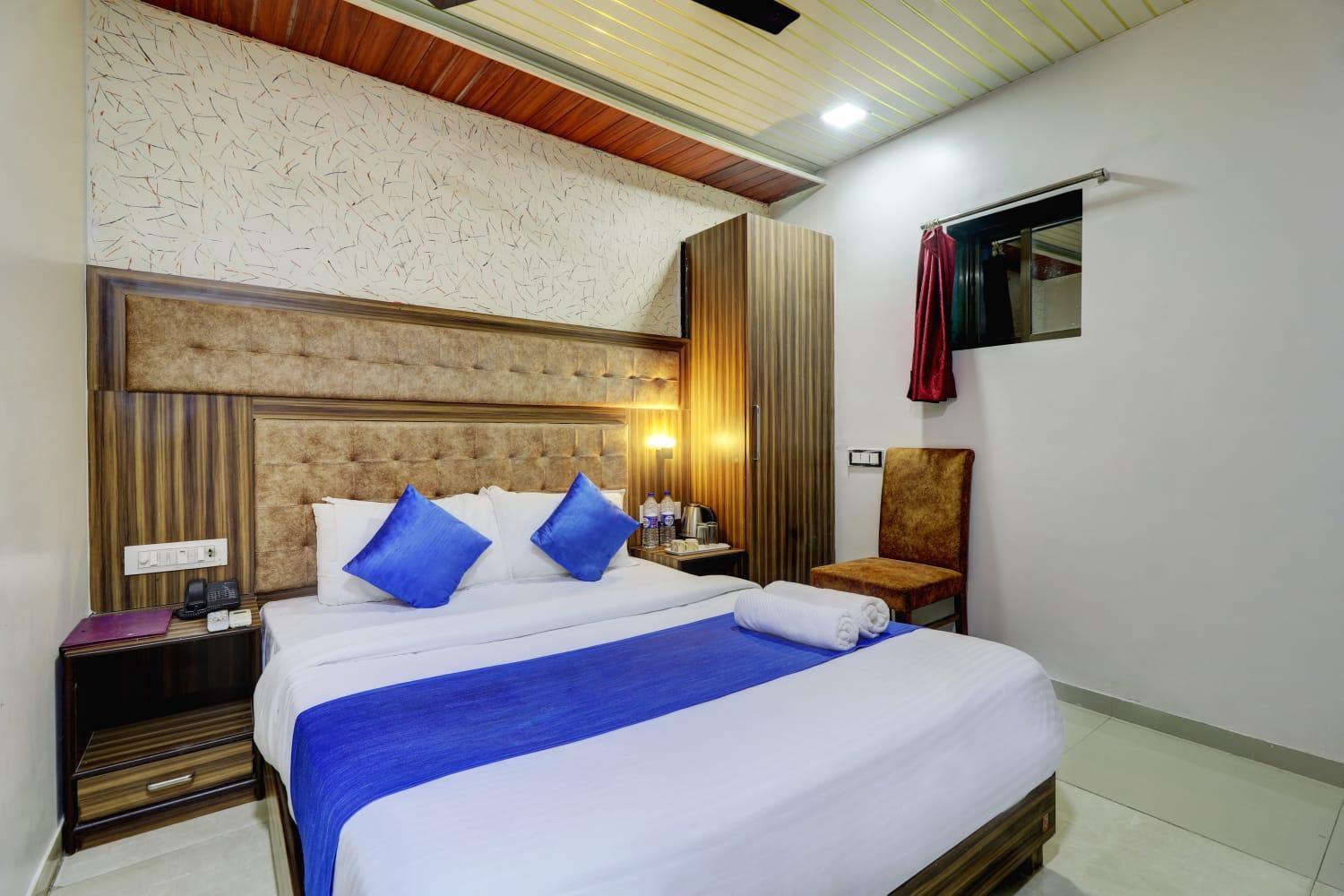 Hotel New Blue Sapphire Residency Мумбаи Экстерьер фото