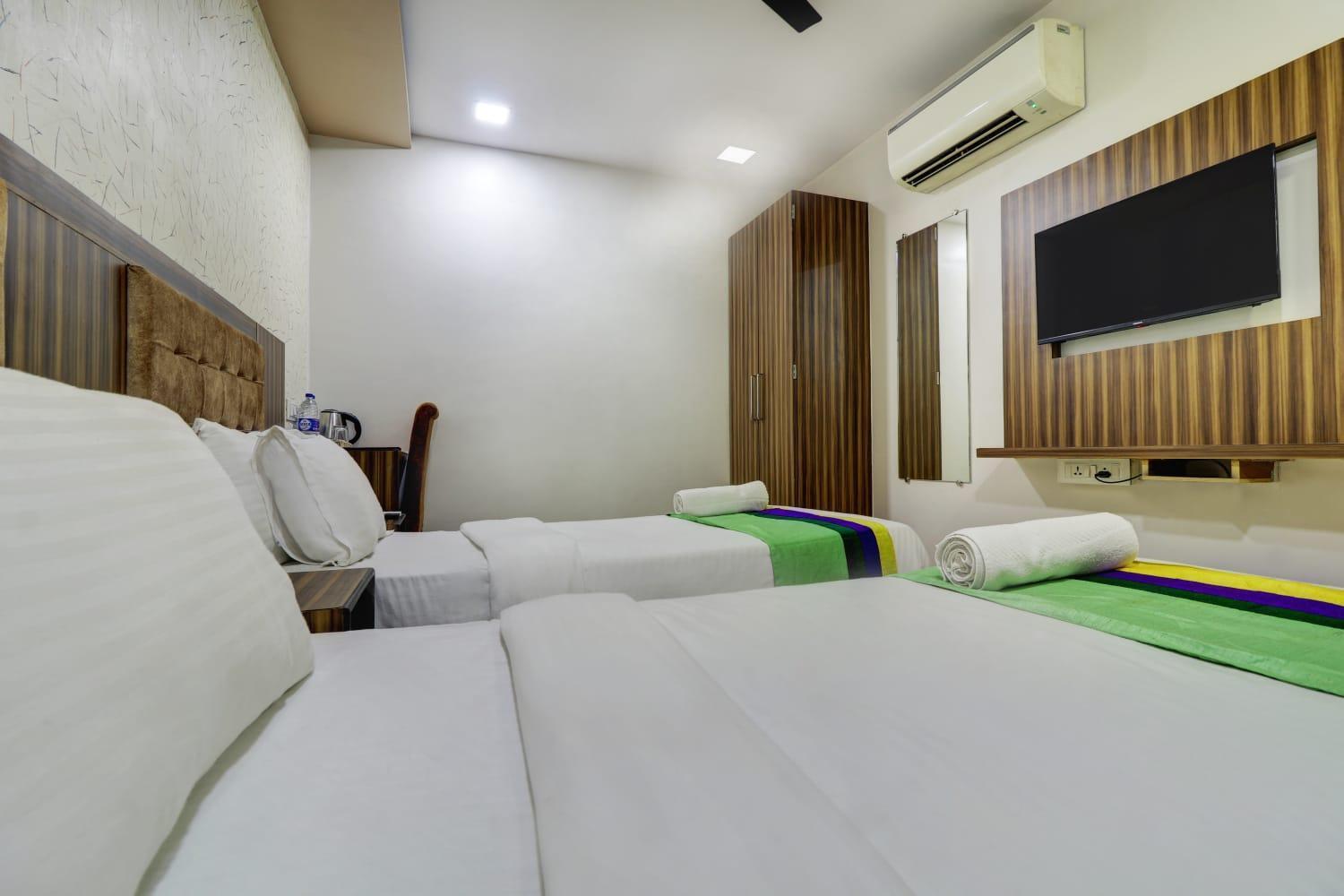 Hotel New Blue Sapphire Residency Мумбаи Номер фото