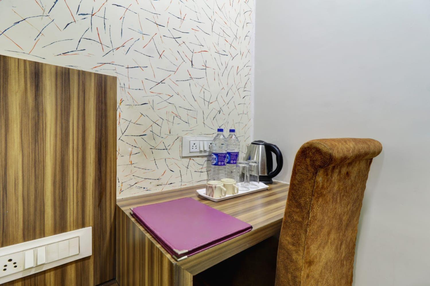 Hotel New Blue Sapphire Residency Мумбаи Экстерьер фото